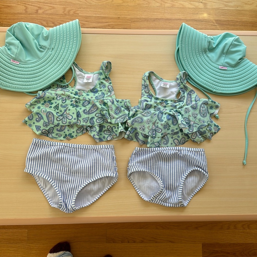 big sis/lil sis 6-piece bundle of ruffle butts 🤍